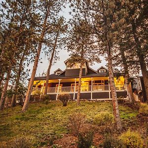 The Outlook Lodge