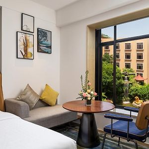 Elegant Twin Room